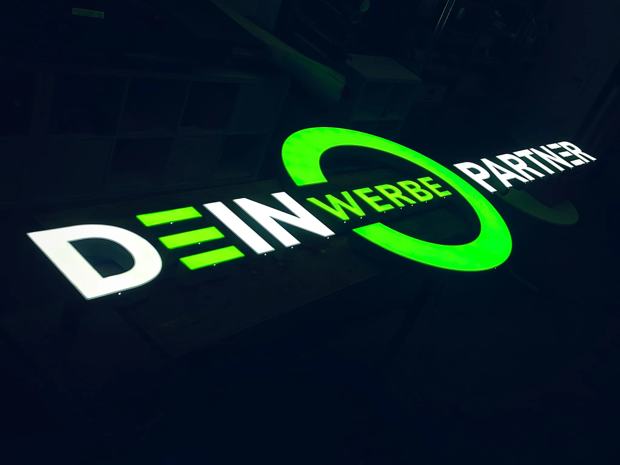 dein-werbepartner_blau_leuchtkasten_dein-leuchtkasten